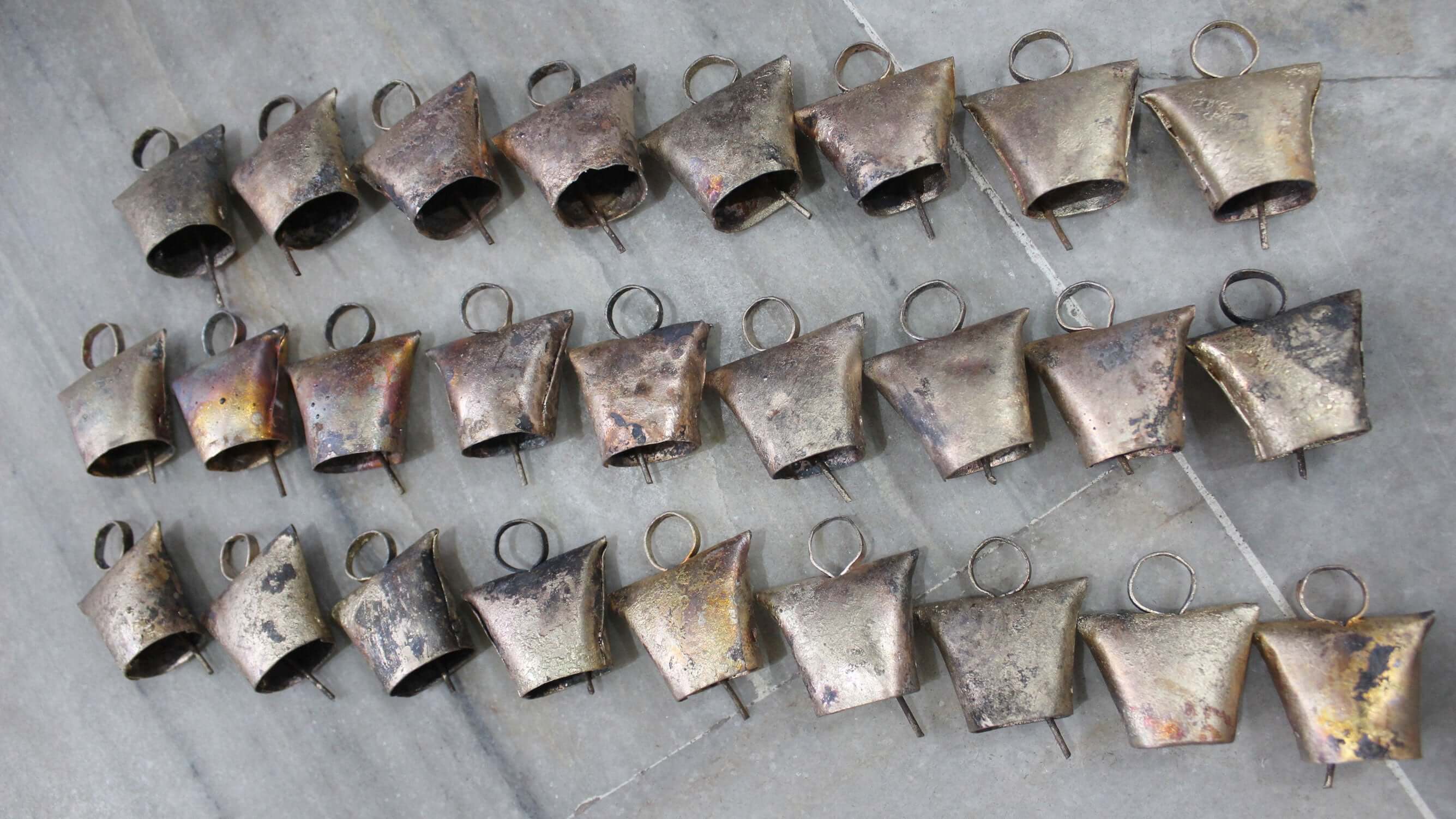Shabby Chic Rustic bells Country Farmhouse Holiday Décor